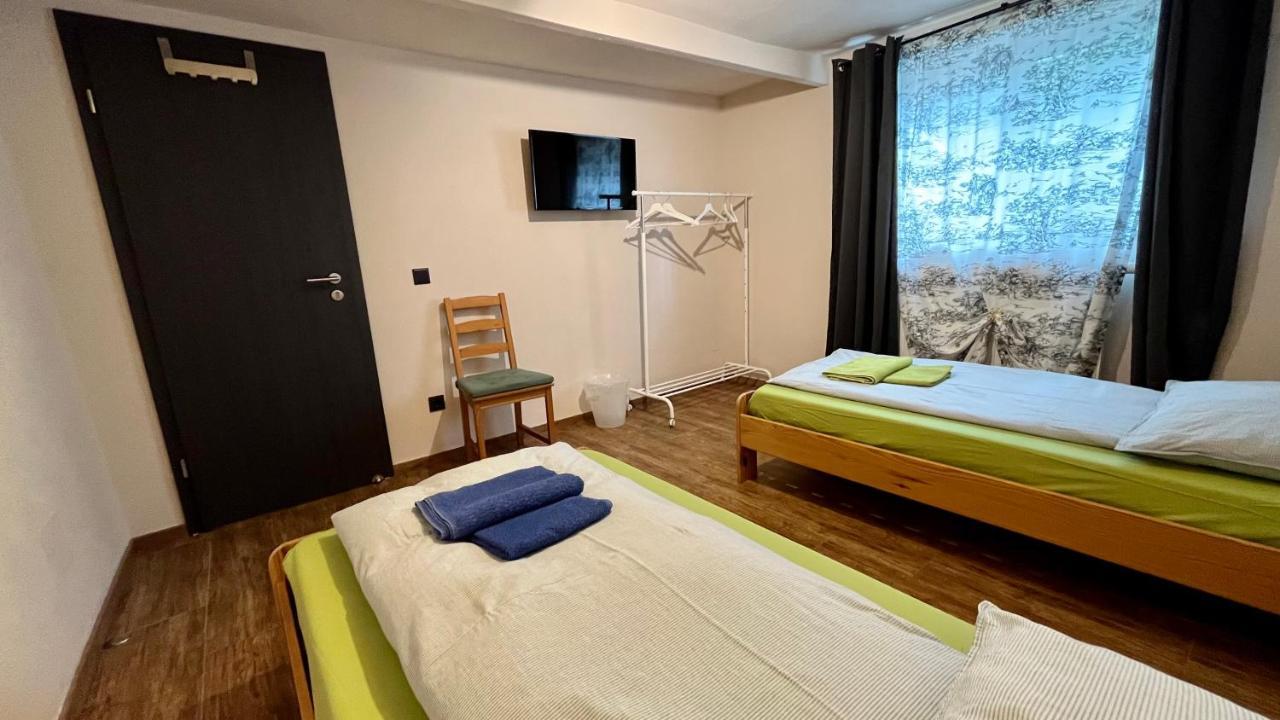 Franky House Am Nuerburgring Bed & Breakfast Quiddelbach Екстериор снимка