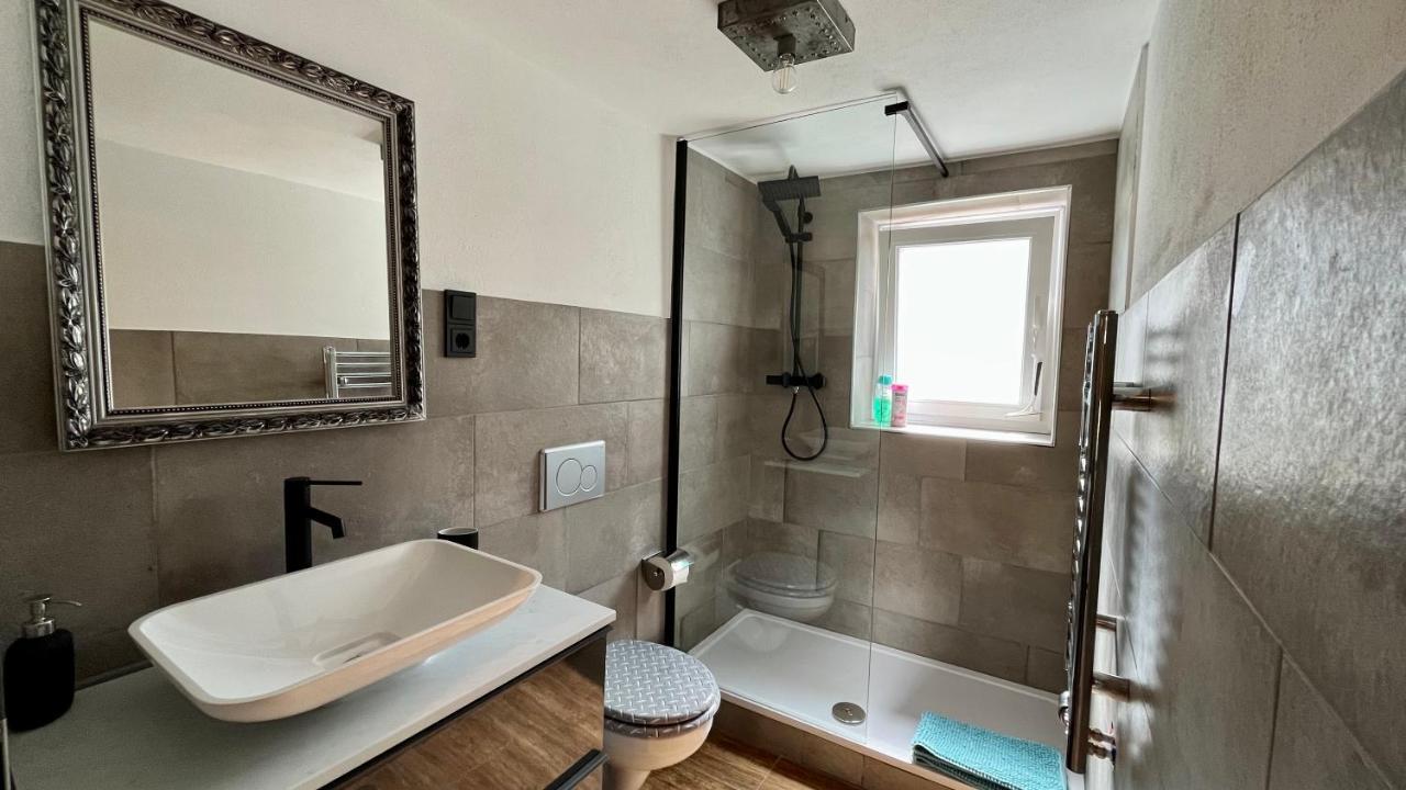 Franky House Am Nuerburgring Bed & Breakfast Quiddelbach Екстериор снимка